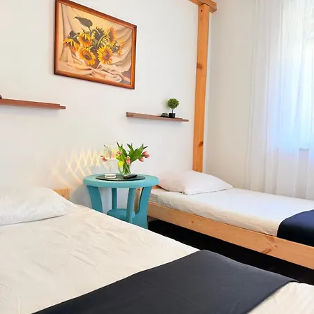 Apartament 43